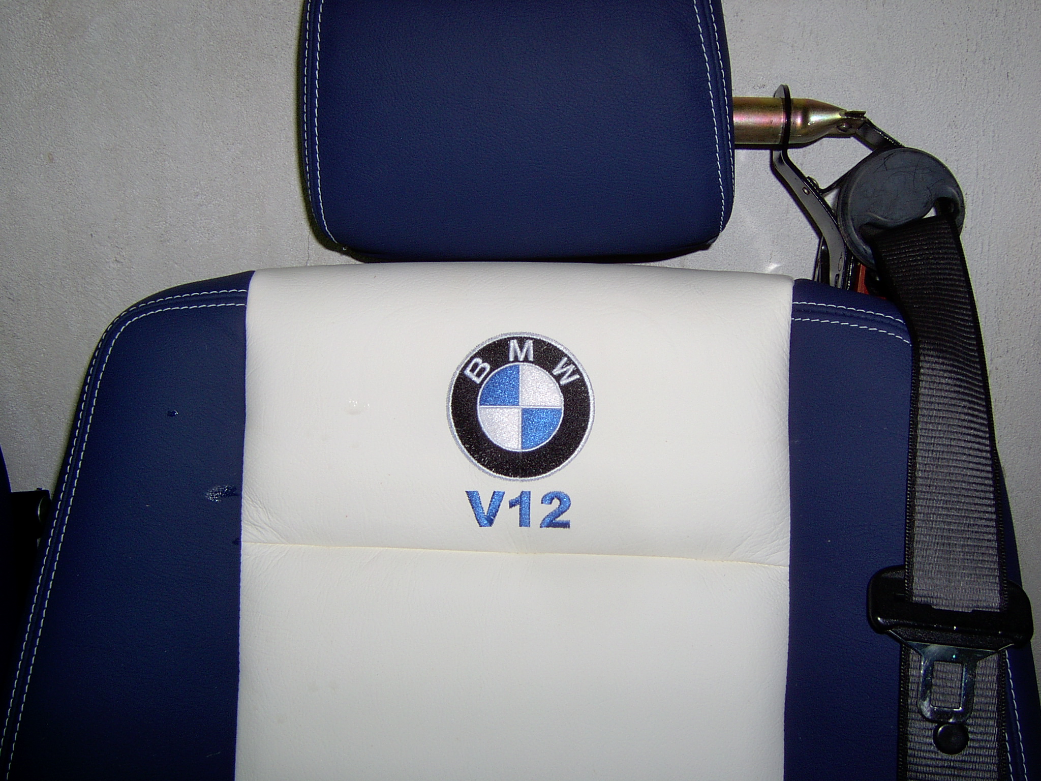 /images/gallery/bmw850/4.jpg